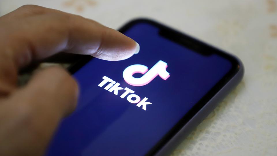 After TikTok got into trouble, Italian users under the age of 13 were officially banned from using it